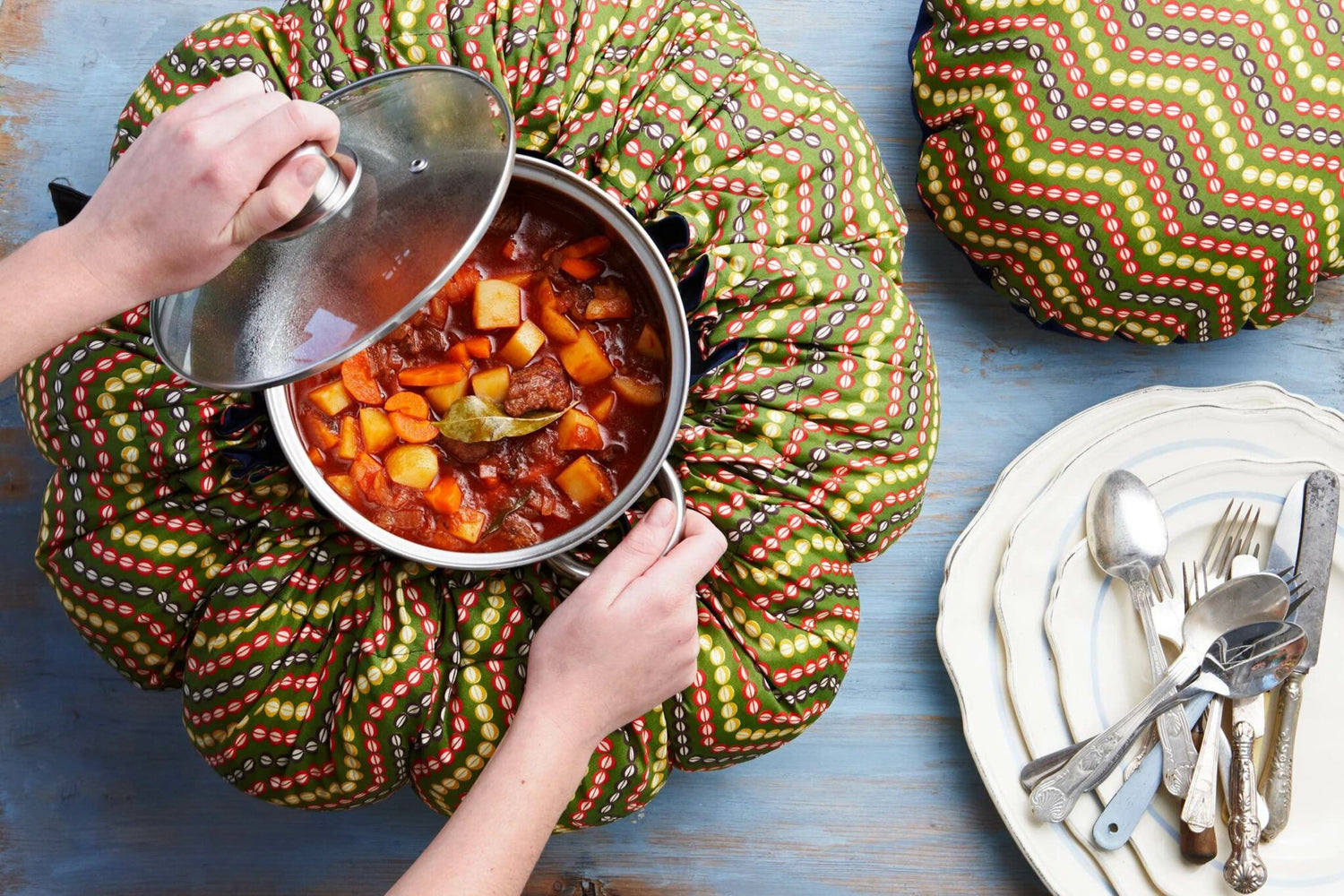 Wonderbag, Portable Slow Cooker - MEDIUM